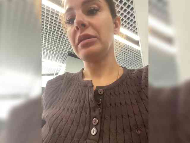 Hotkate77 webcam