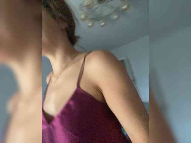 Hotkate77 webcam