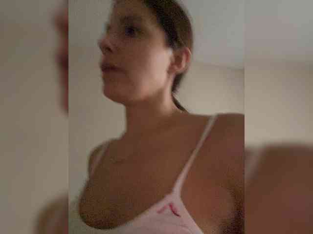 Hotkate77 webcam