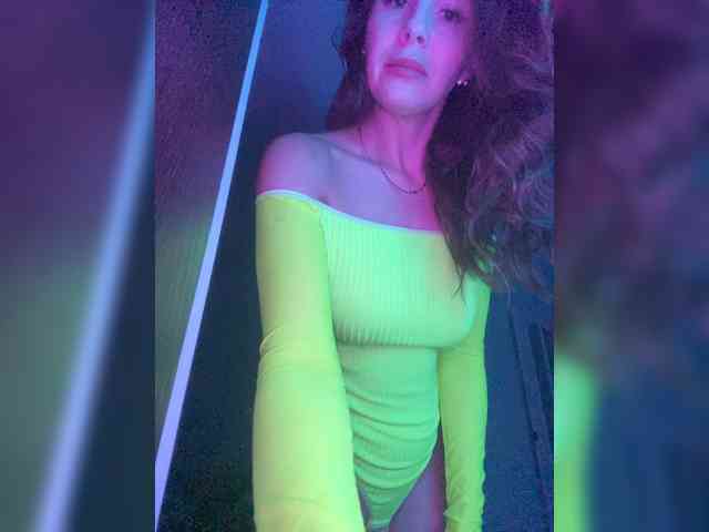 Hotkate77 webcam