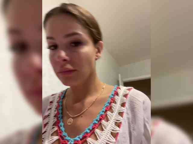 Hotkate77 webcam