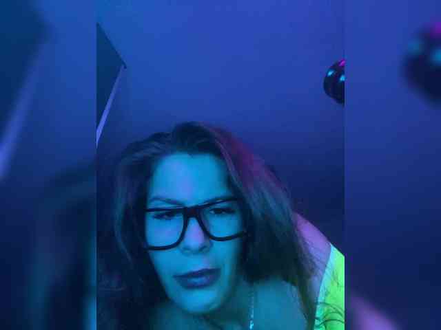 Hotkate77 webcam