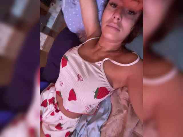 Hotkate77 webcam