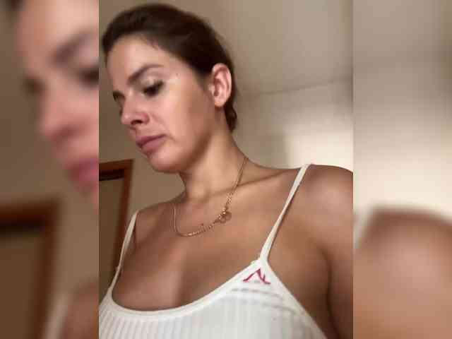 Hotkate77 Live Webcam on BongaCams
