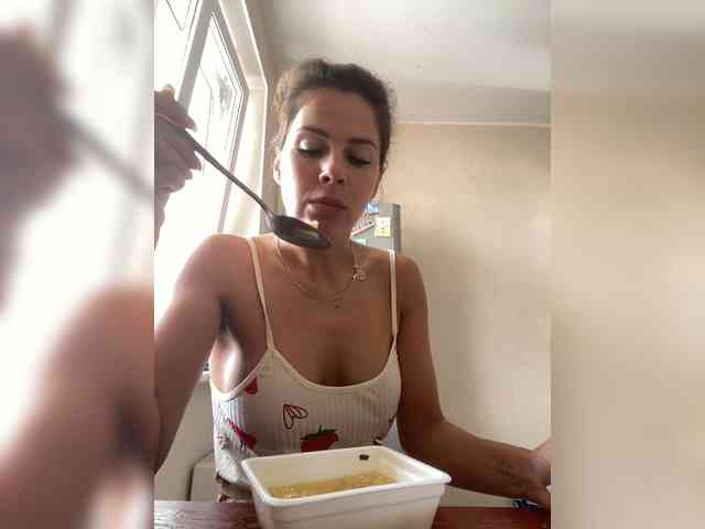 Hotkate77 webcam