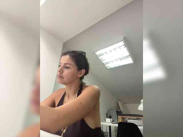 Hotkate77 webcam