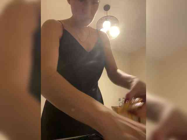 Hotkate77 webcam
