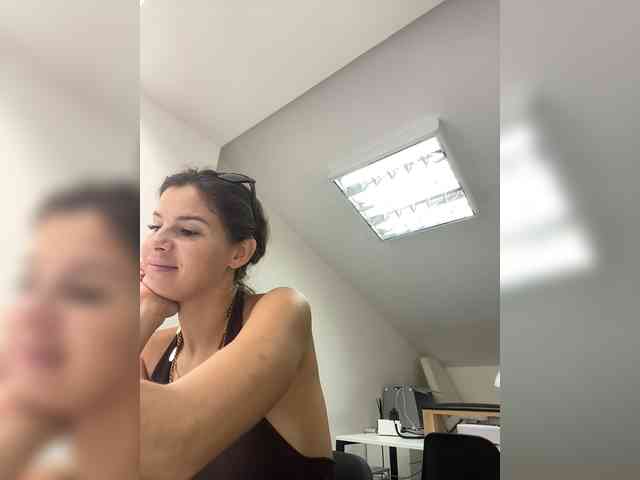 Hotkate77 webcam