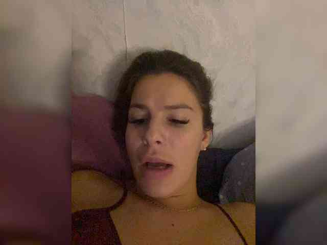 Hotkate77 webcam
