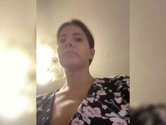 Hotkate77 webcam
