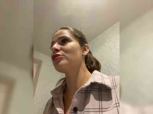 Hotkate77 webcam