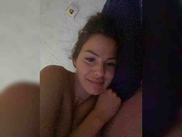 Hotkate77 webcam