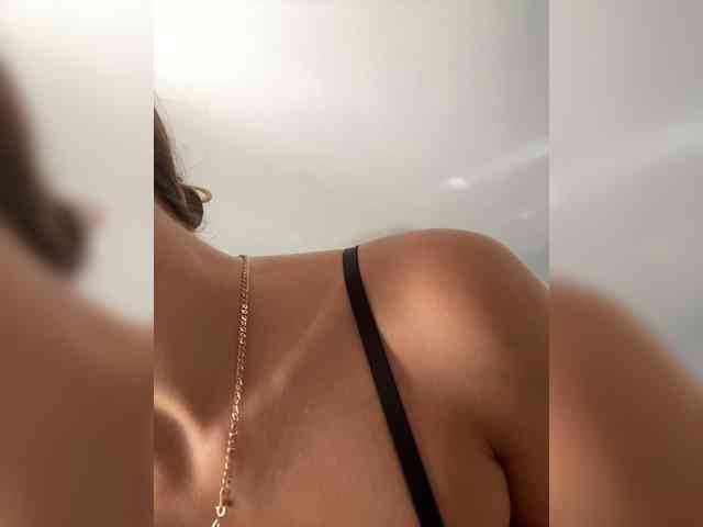 Hotkate77 webcam