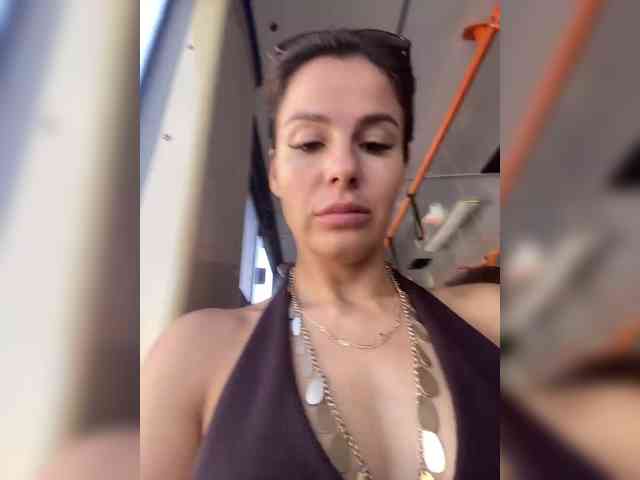Hotkate77 webcam