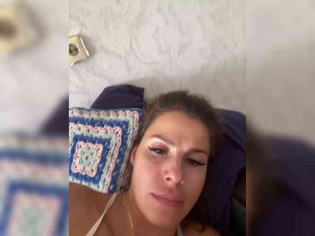 Hotkate77 Live Webcam on BongaCams