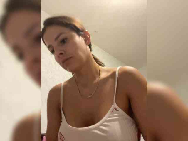 Hotkate77 webcam