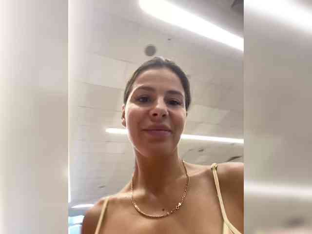Hotkate77 webcam