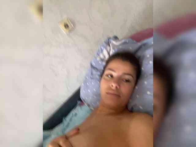 Hotkate77 webcam