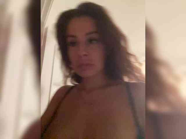 Hotkate77 webcam