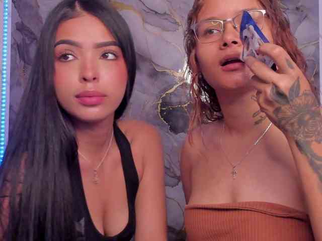 AmberYZafiro webcam