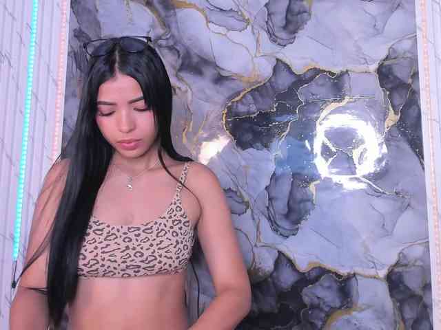 AmberYZafiro webcam