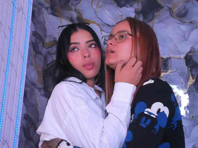 AmberYZafiro webcam