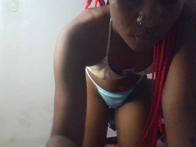 Sexxy-miss live cam on BongaCams