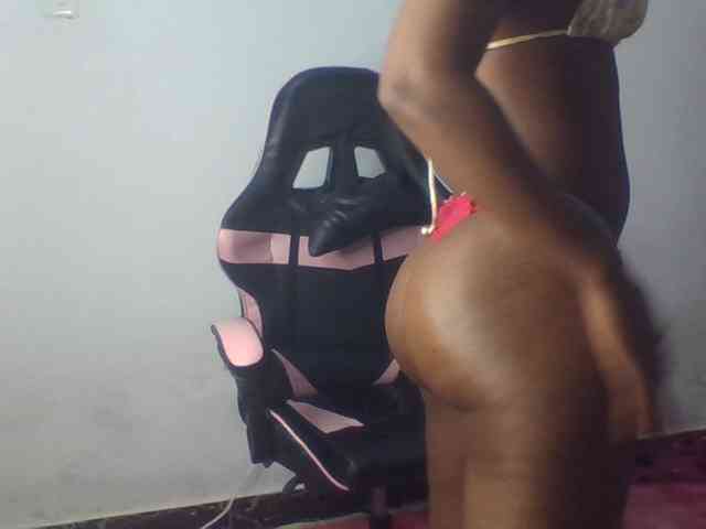 Sexxy-miss webcam