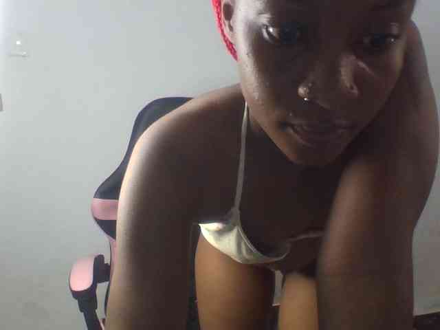 Sexxy-miss's cam show statistics and live stream