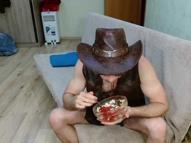 MrHrundelus