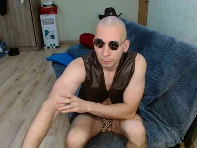 MrHrundelus
