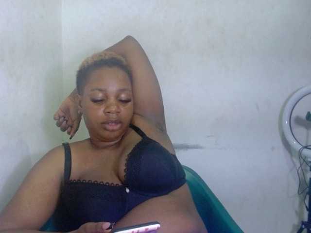 Juicypie live cam