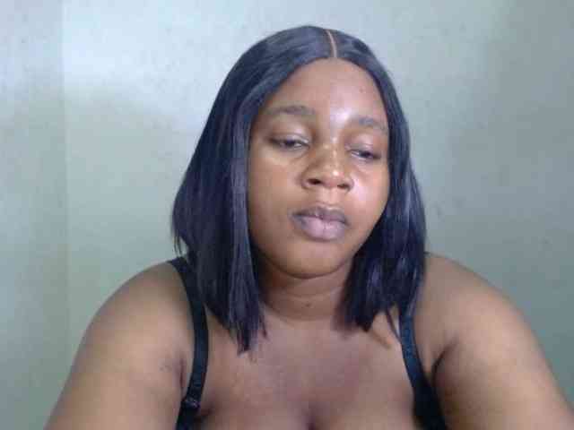 Juicypie Live Webcam on BongaCams