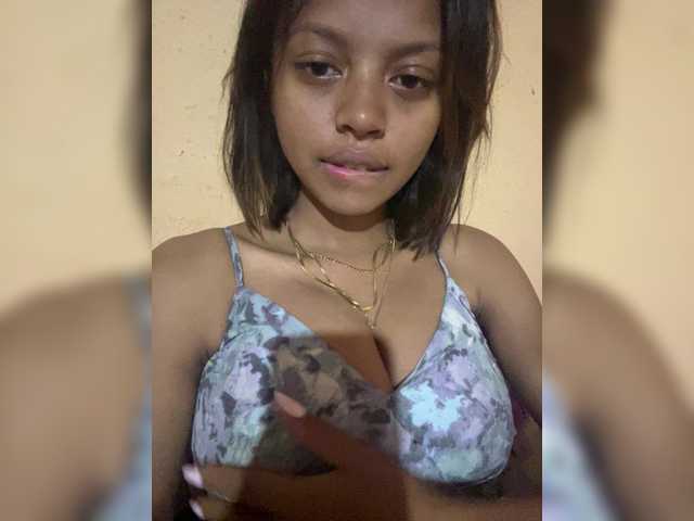 DaniiSexyy live cam on BongaCams