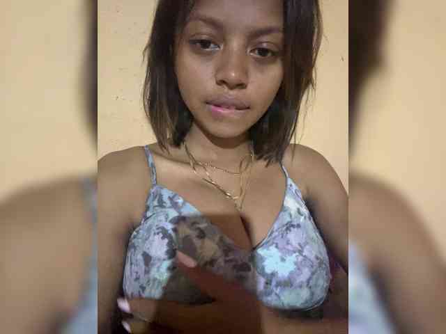 DaniiSexyy webcam