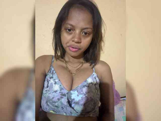 DaniiSexyy webcam