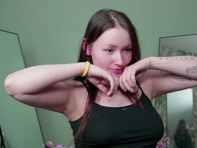Amelimali live cam on BongaCams