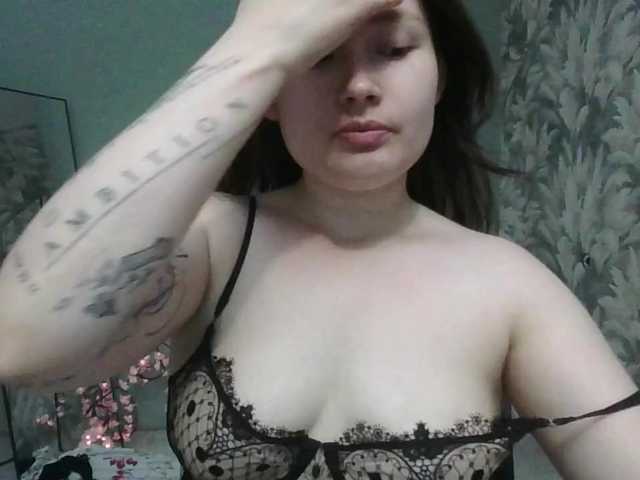 Amelimali live cam on BongaCams