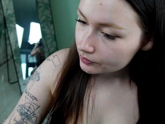 Amelimali live cam on BongaCams