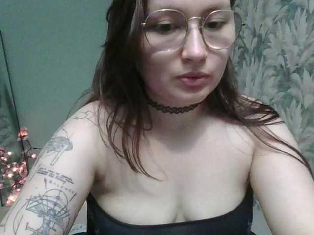 Amelimali live cam on BongaCams
