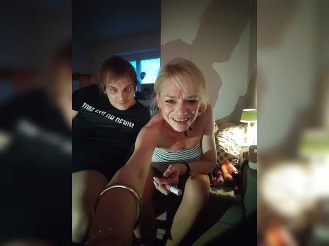 Evittaellite11 live cam on BongaCams