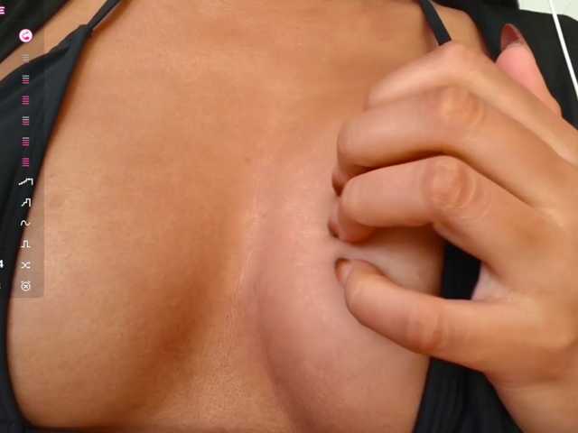 MargheritaBergh live cam on BongaCams