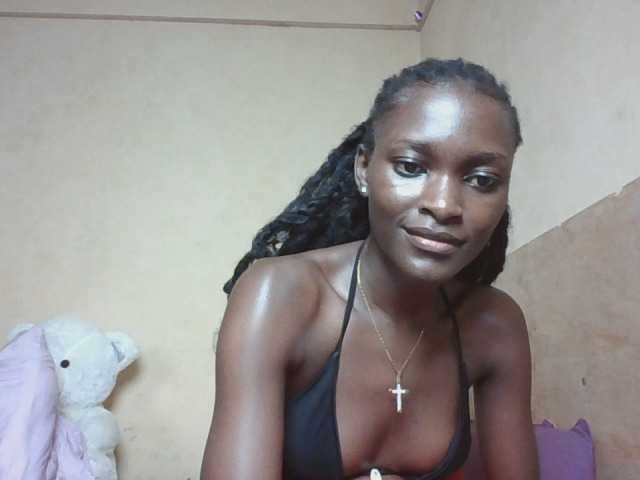 sweetlunab live cam on BongaCams