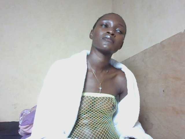 sweetlunab live cam on BongaCams