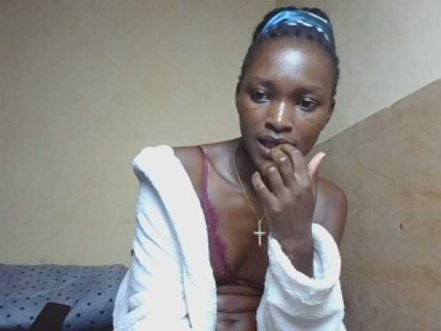 sweetlunab live webcam show