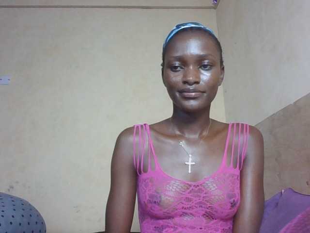 sweetlunab live cam on BongaCams
