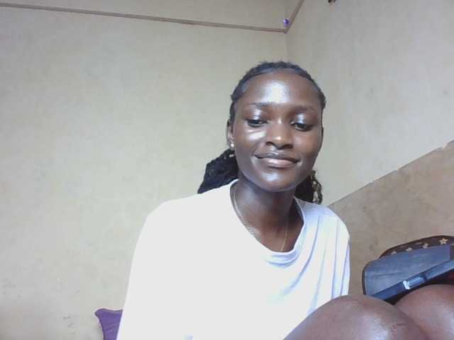 sweetlunab live cam on BongaCams