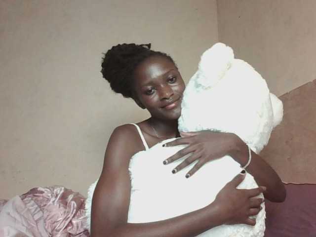 sweetlunab live cam on BongaCams