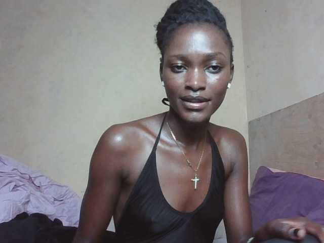 sweetlunab live cam on BongaCams