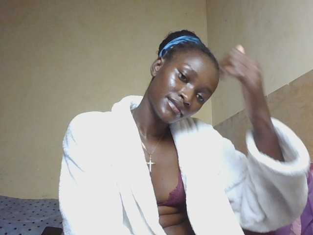 sweetlunab live cam on BongaCams